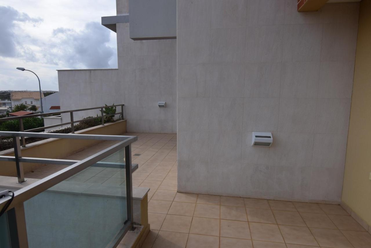 Cozy Villa With Pool And Barbecue Albufeira Bagian luar foto