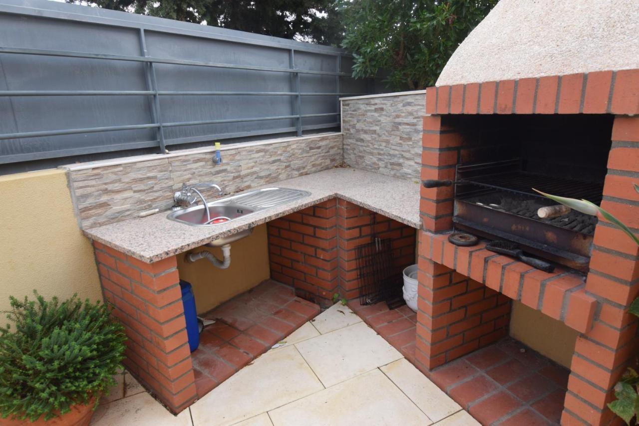 Cozy Villa With Pool And Barbecue Albufeira Bagian luar foto