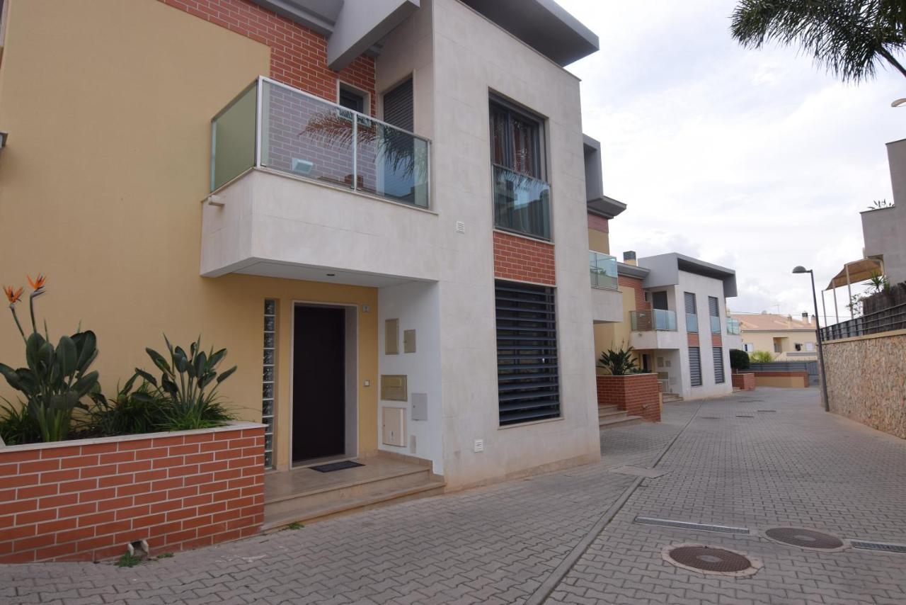 Cozy Villa With Pool And Barbecue Albufeira Bagian luar foto