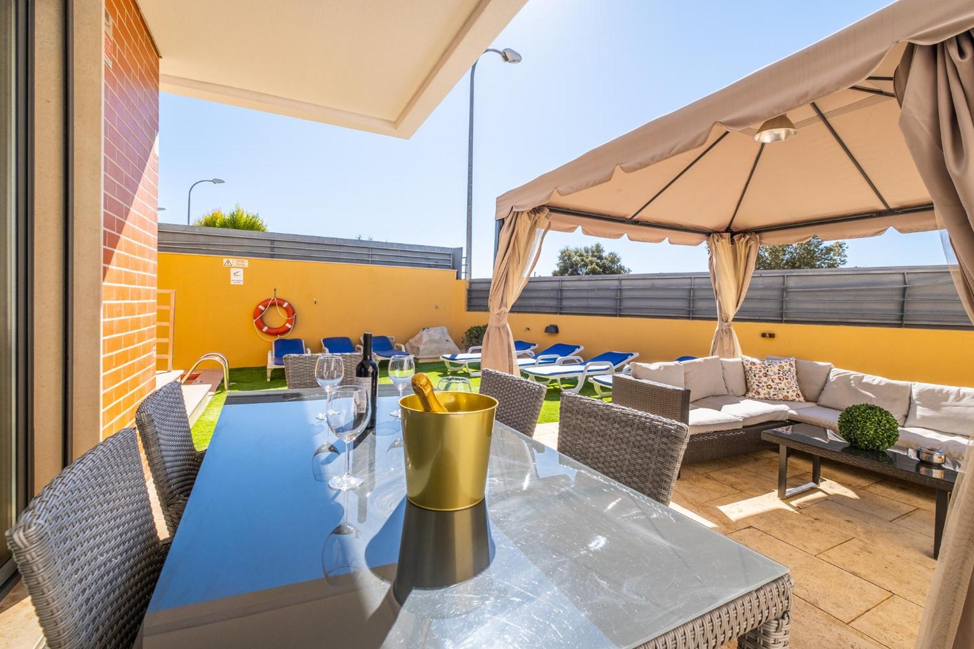 Cozy Villa With Pool And Barbecue Albufeira Bagian luar foto