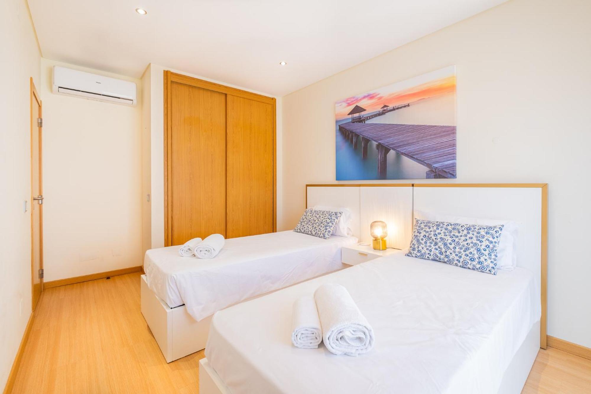 Cozy Villa With Pool And Barbecue Albufeira Bagian luar foto