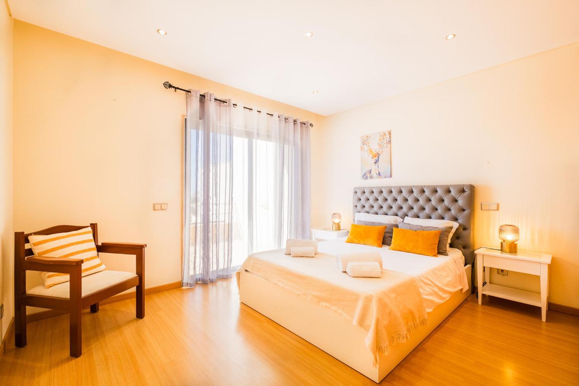 Cozy Villa With Pool And Barbecue Albufeira Bagian luar foto